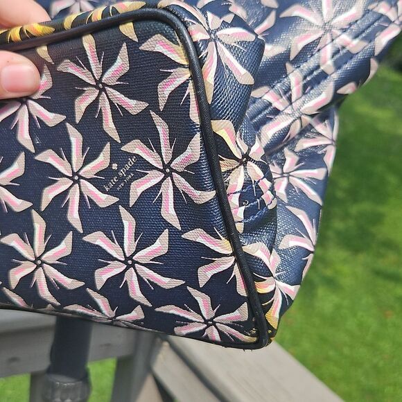 Kate Spade Broome Street Navy And Neutral High Heel Pinwheel Tote - Picture 7 of 10